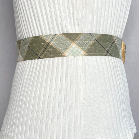 Womens Fabric Belt Size 10 Green White Plaid Woven Buckle - Picture 3 of 9